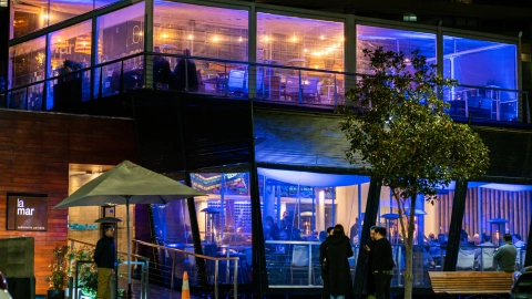 Desktop banner element 1