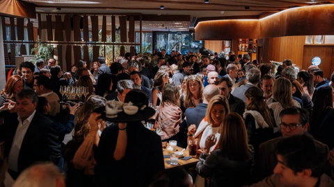 Desktop banner element 2