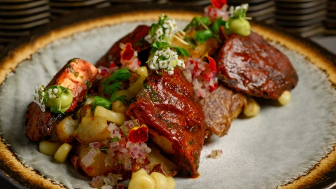 Desktop banner element 1